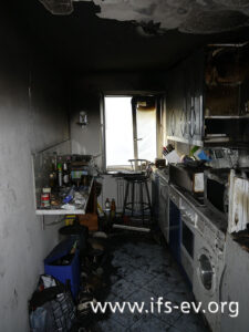 Die Brandspuren in der Küche.