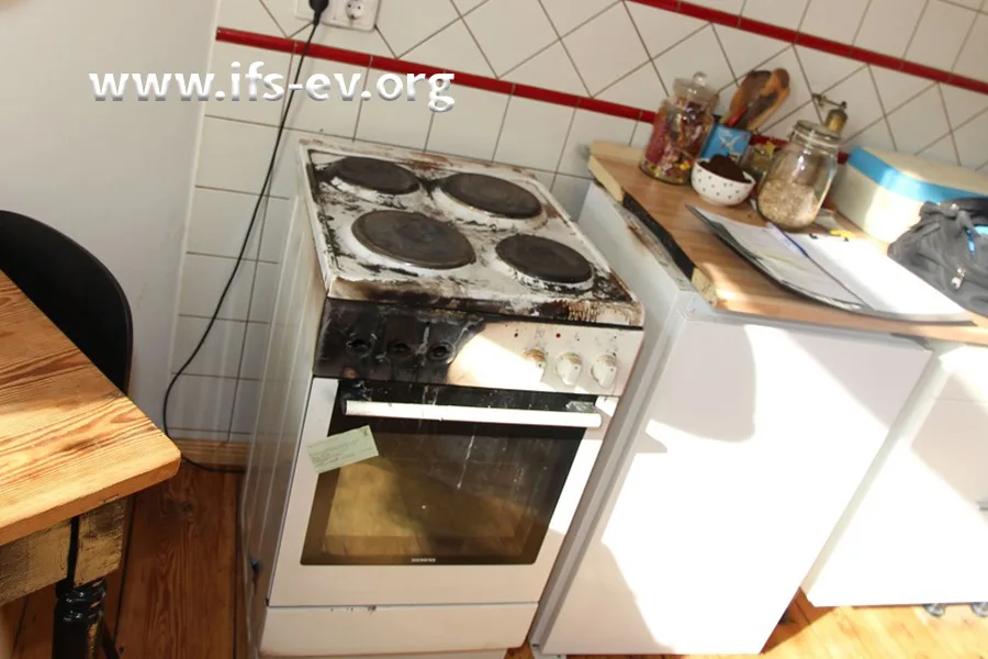 Der Brand blieb auf den Küchenherd begrenzt.